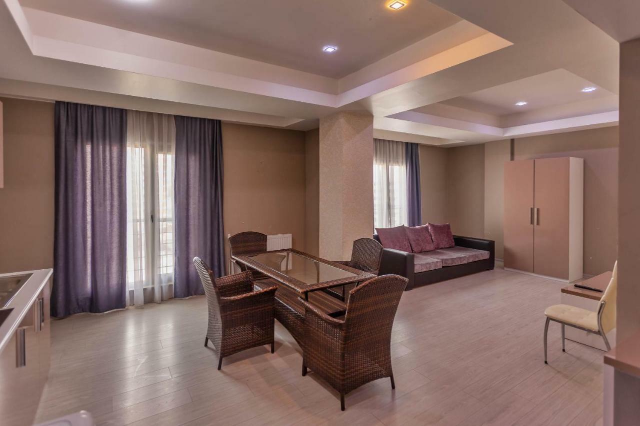 באקו Diplomat Suites מראה חיצוני תמונה